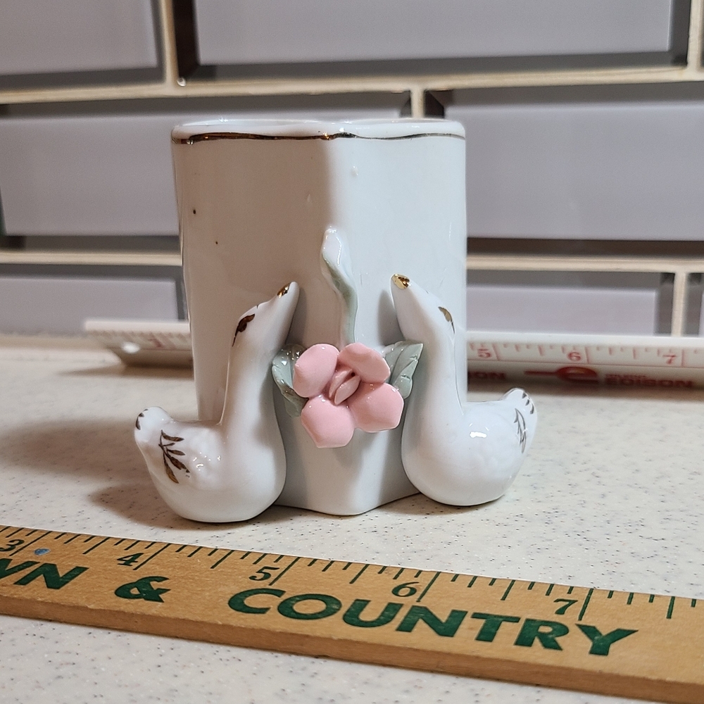 Vintage Ceramic Double White Swan With Pink Flower Trinket Holder 3" - Picture 6 of 16